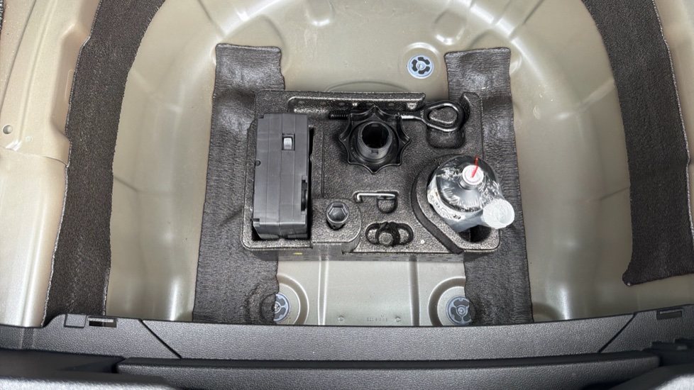 Volkswagen T-Cross 1.5 TSI EVO R-Line 5dr DSG Petrol Estate - Image 21