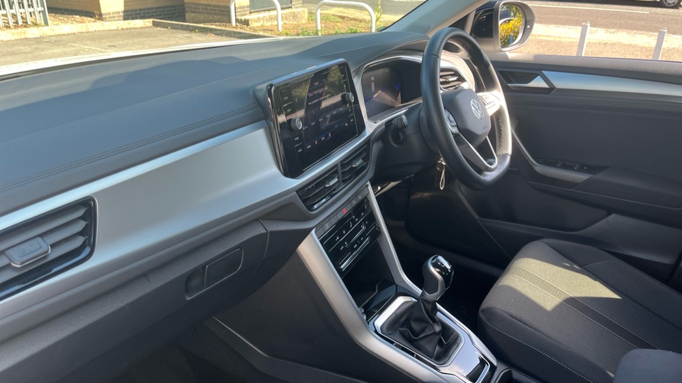 Volkswagen T-Roc 1.5 TSI Life 5dr Petrol Hatchback - Image 2