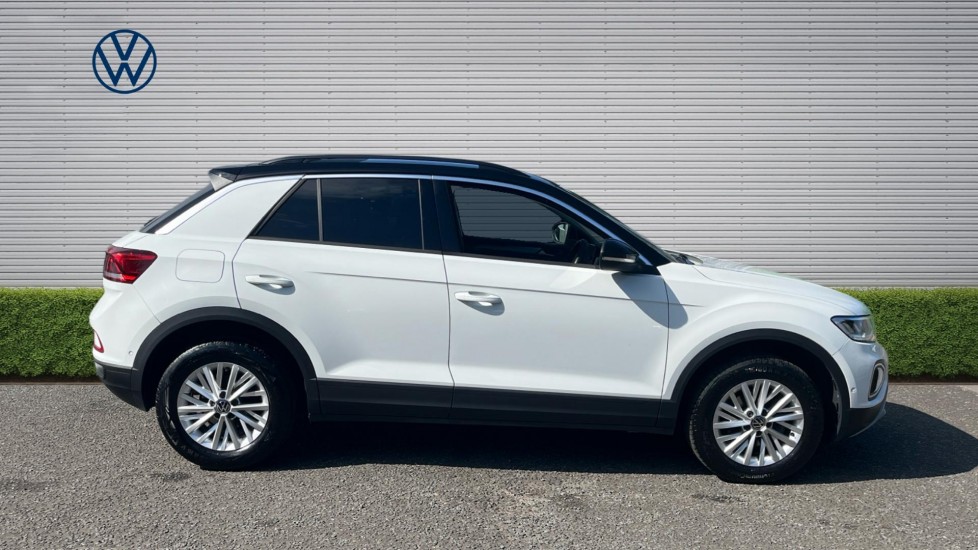 Volkswagen T-Roc 1.5 TSI Life 5dr Petrol Hatchback - Image 4