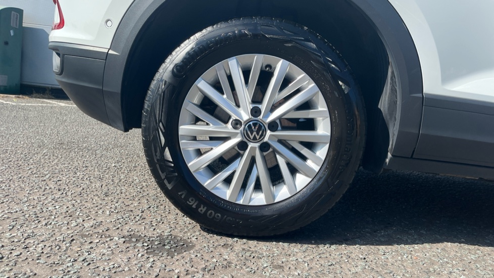 Volkswagen T-Roc 1.5 TSI Life 5dr Petrol Hatchback - Image 5