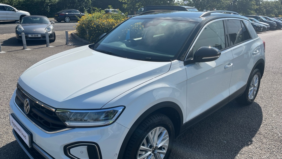 Volkswagen T-Roc 1.5 TSI Life 5dr Petrol Hatchback - Image 24