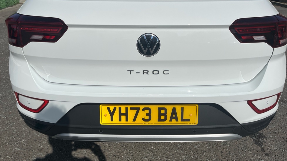 Volkswagen T-Roc 1.5 TSI Life 5dr Petrol Hatchback - Image 27