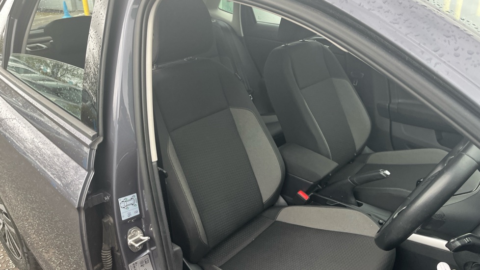 Volkswagen Polo 1.0 TSI Life 5dr Petrol Hatchback - Image 32