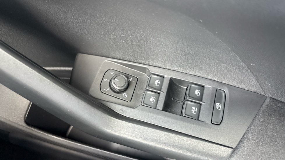 Volkswagen T-Cross 1.0 TSI 110 SE 5dr DSG Petrol Estate - Image 38