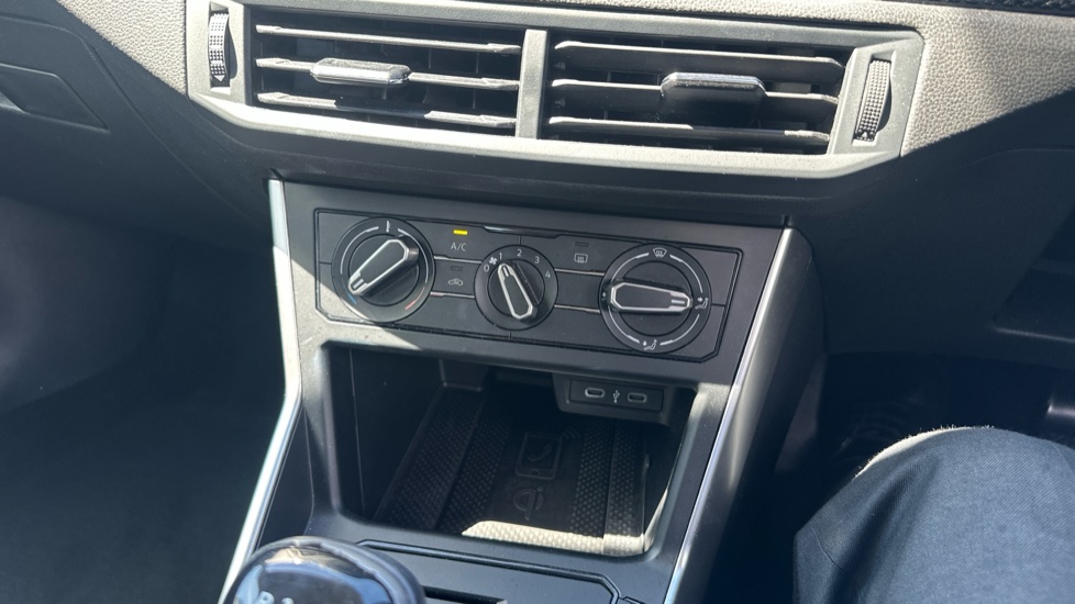 Volkswagen Polo 1.0 TSI Life 5dr Petrol Hatchback - Image 13