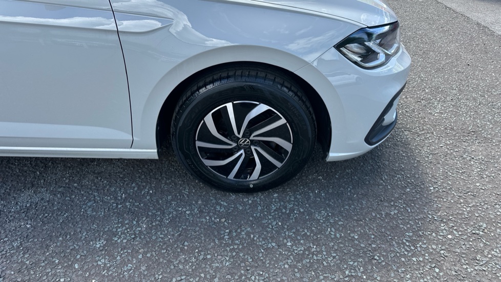 Volkswagen Polo 1.0 TSI Life 5dr Petrol Hatchback - Image 23