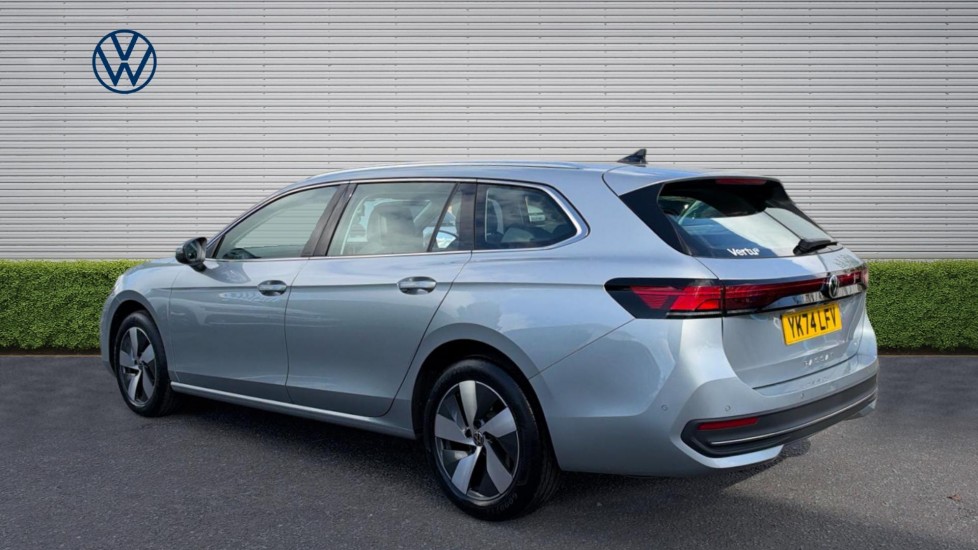 Volkswagen Passat 1.5 TSI eHybrid Life 5dr DSG Estate - Image 3