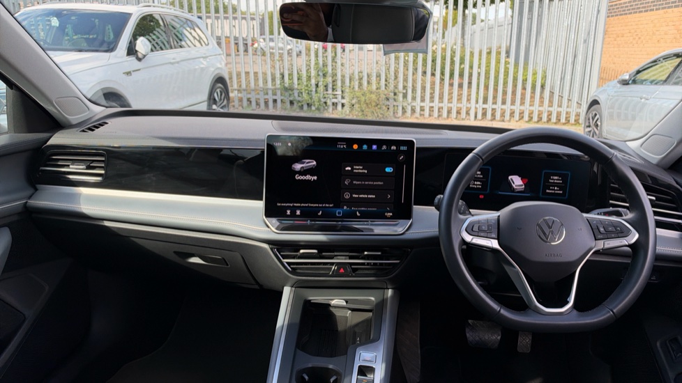 Volkswagen Passat 1.5 TSI eHybrid Life 5dr DSG Estate - Image 9