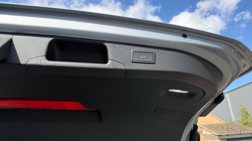Volkswagen Passat 1.5 TSI eHybrid Life 5dr DSG Estate - Image 26