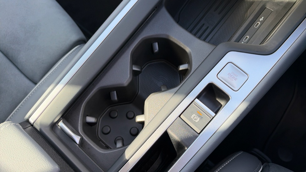 Volkswagen Passat 1.5 TSI eHybrid Life 5dr DSG Estate - Image 33