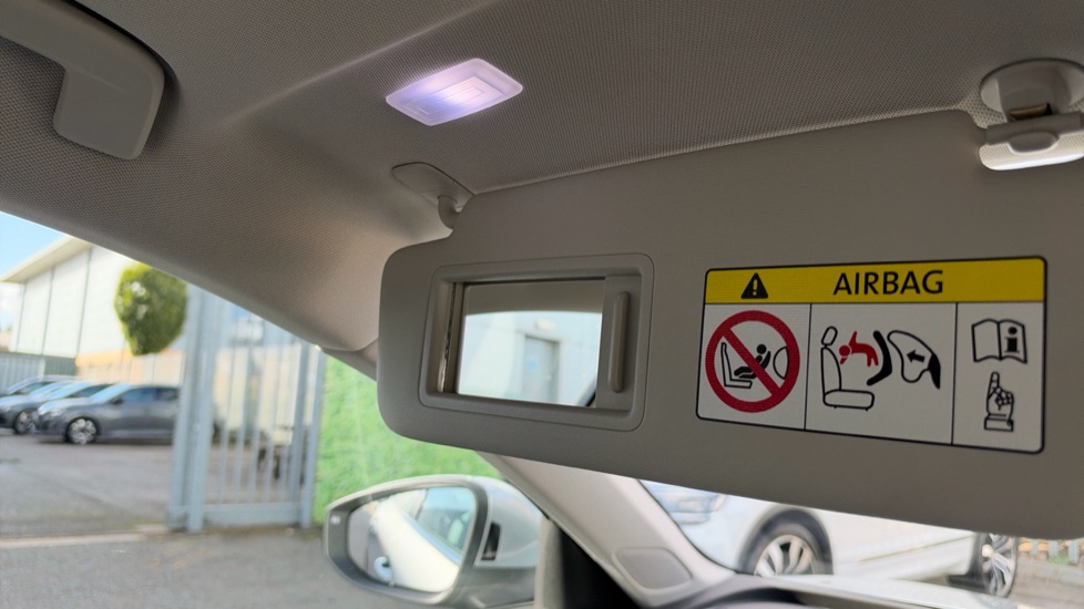 Volkswagen Passat 1.5 TSI eHybrid Life 5dr DSG Estate - Image 35