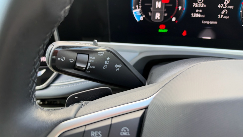 Volkswagen Passat 1.5 TSI eHybrid Life 5dr DSG Estate - Image 39
