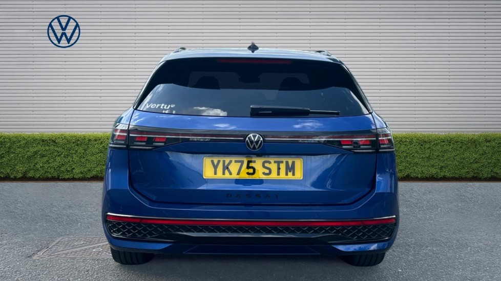 Volkswagen Passat 1.5 TSI eHybrid 272 R-Line 5dr DSG Estate - Image 8