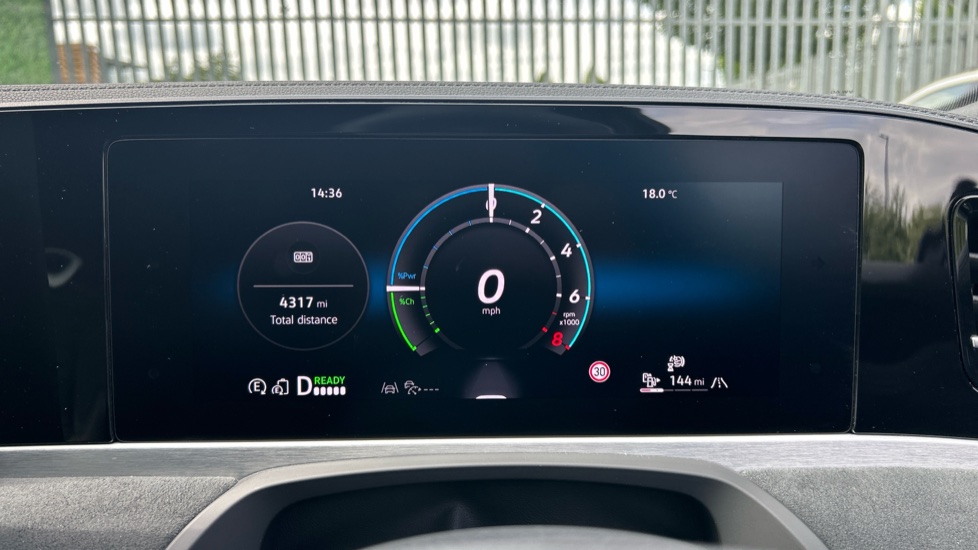 Volkswagen Passat 1.5 TSI eHybrid 272 R-Line 5dr DSG Estate - Image 11