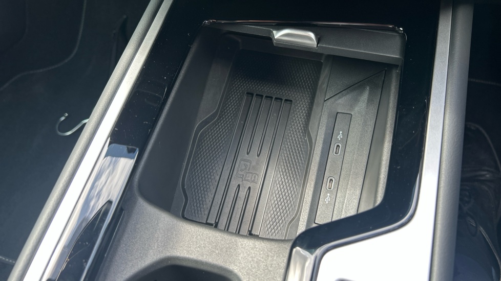 Volkswagen Passat 1.5 TSI eHybrid 272 R-Line 5dr DSG Estate - Image 27