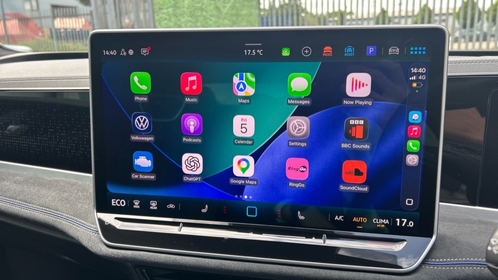 Volkswagen Passat 1.5 TSI eHybrid 272 R-Line 5dr DSG Estate - Image 38