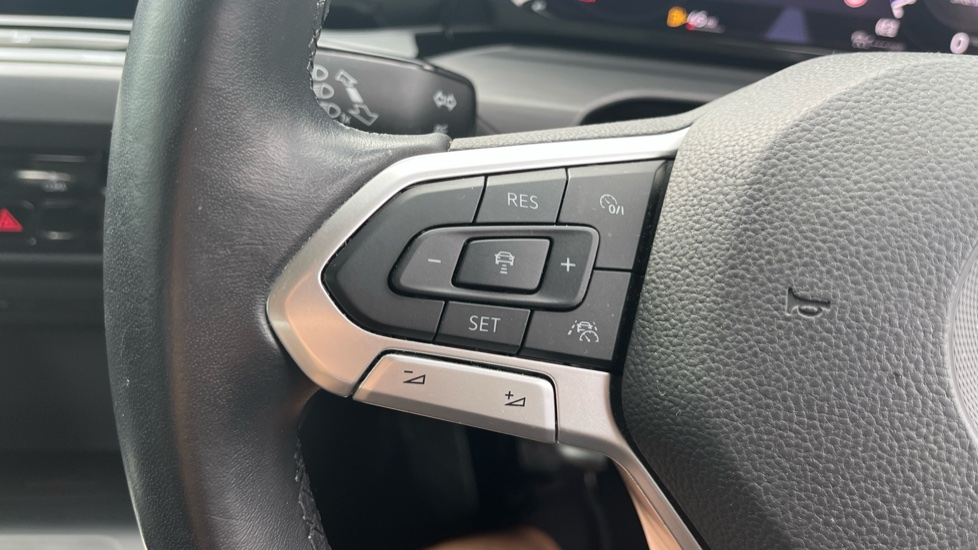 Volkswagen Golf 1.5 TSI 150 Style 5dr Petrol Hatchback - Image 17