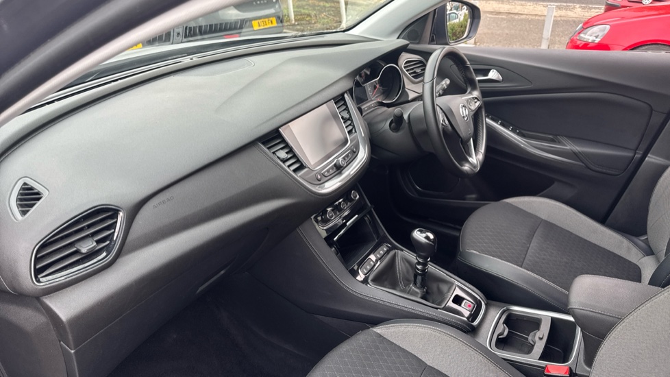 Vauxhall Grandland X 1.2 Turbo Sport Nav 5dr Petrol Hatchback - Image 2
