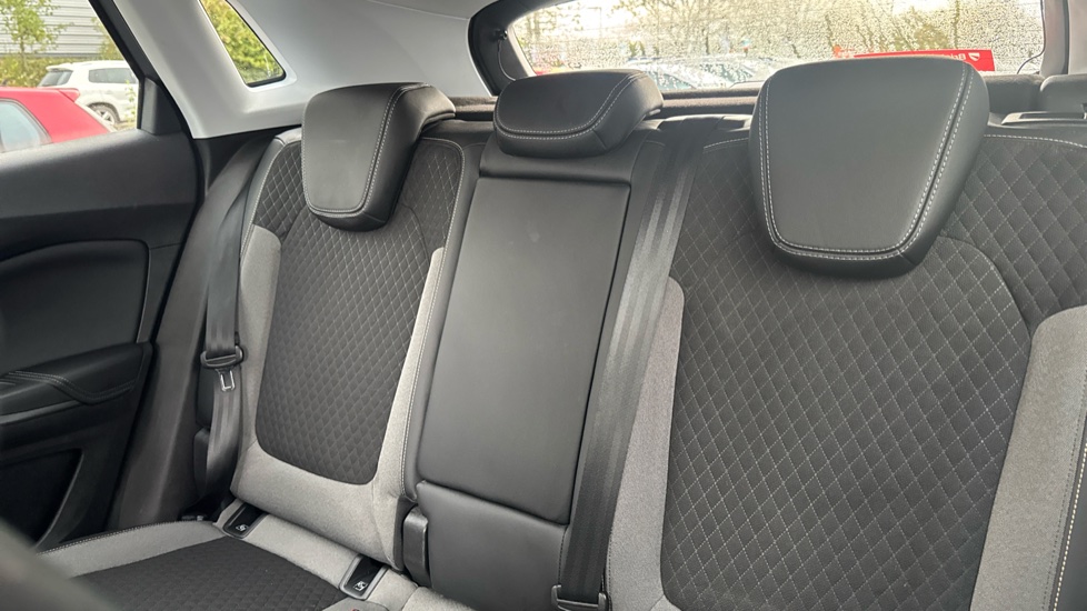 Vauxhall Grandland X 1.2 Turbo Sport Nav 5dr Petrol Hatchback - Image 16