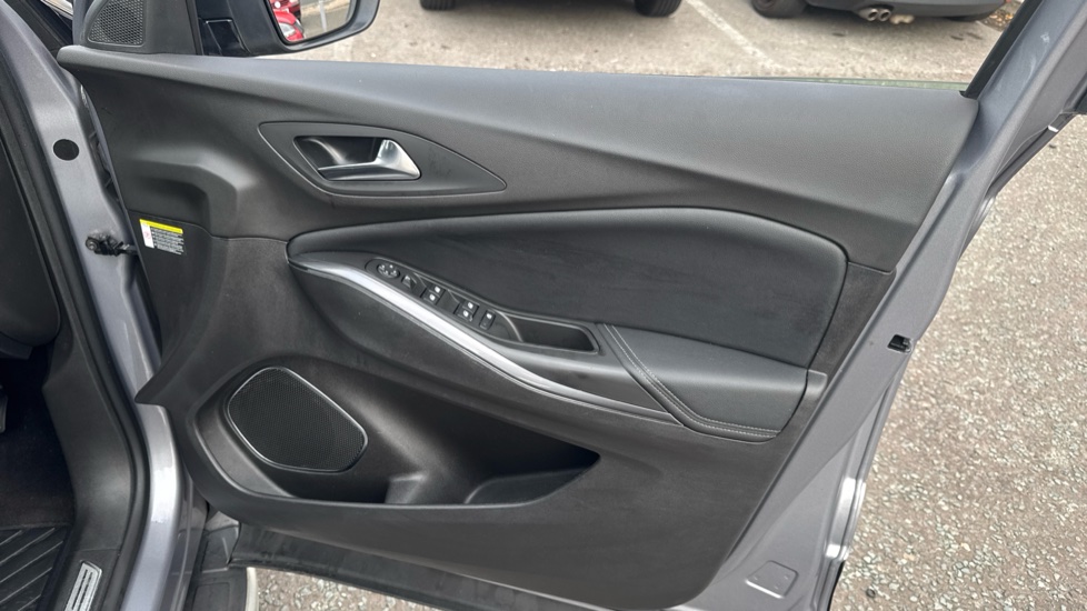 Vauxhall Grandland X 1.2 Turbo Sport Nav 5dr Petrol Hatchback - Image 19