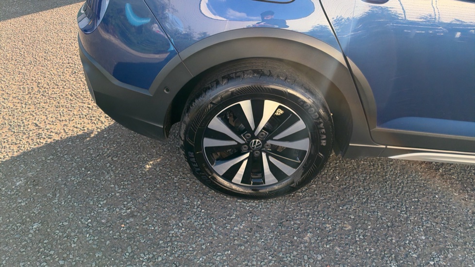 Volkswagen Taigo 1.0 TSI 110 Life 5dr Petrol Hatchback - Image 22