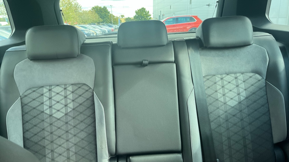 Volkswagen Tiguan 1.5 TSI 150 R-Line Edition 5dr DSG Petrol Estate - Image 16