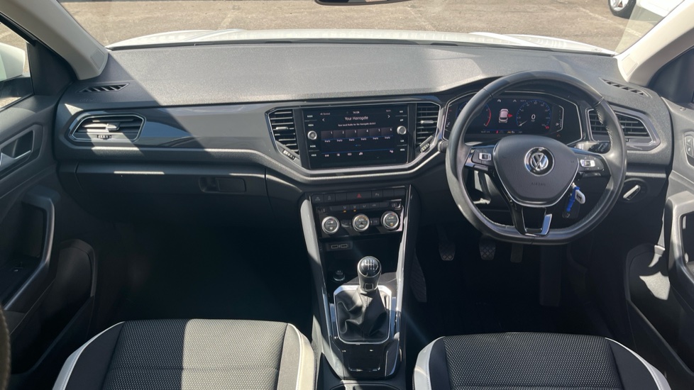 Volkswagen T-Roc 1.5 TSI EVO SEL 5dr Petrol Hatchback - Image 9