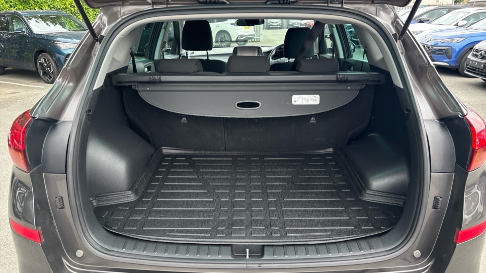 Hyundai TUCSON 1.6 GDi SE Nav 5dr 2WD Petrol Estate - Image 4