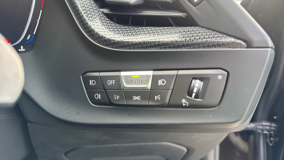 BMW 1 Series 118d M Sport 5dr Diesel Hatchback - Image 23