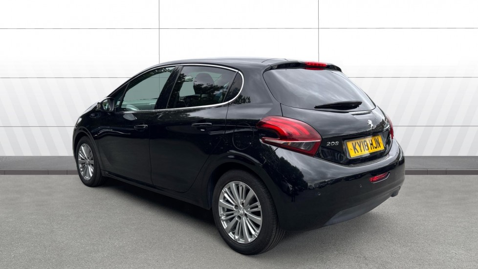 Peugeot 208 1.2 PureTech 82 Allure 5dr Petrol Hatchback - Image 2