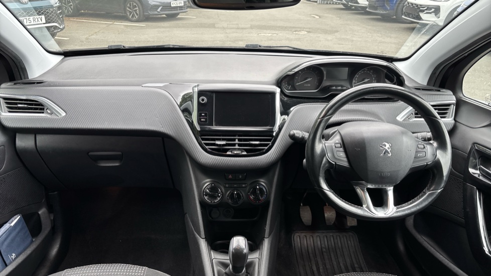 Peugeot 208 1.2 PureTech 82 Allure 5dr Petrol Hatchback - Image 10
