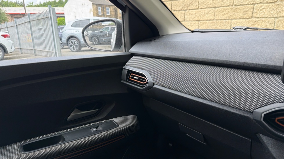 Dacia Sandero Stepway 1.0 TCe Expression 5dr CVT Petrol Hatchback - Image 26