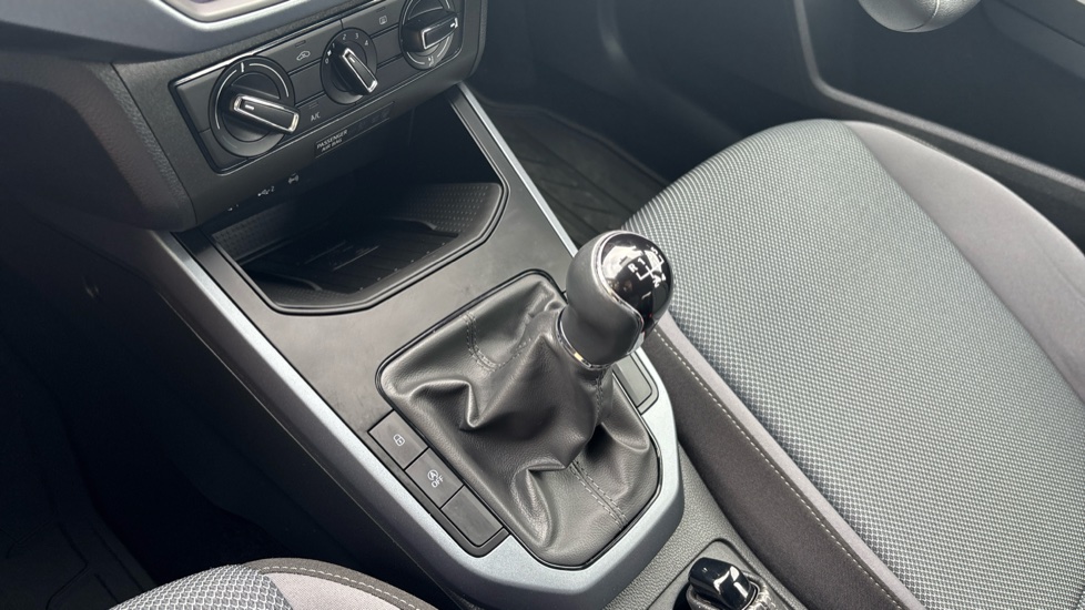 SEAT Arona 1.0 TSI SE Technology [EZ] 5dr Petrol Hatchback - Image 13