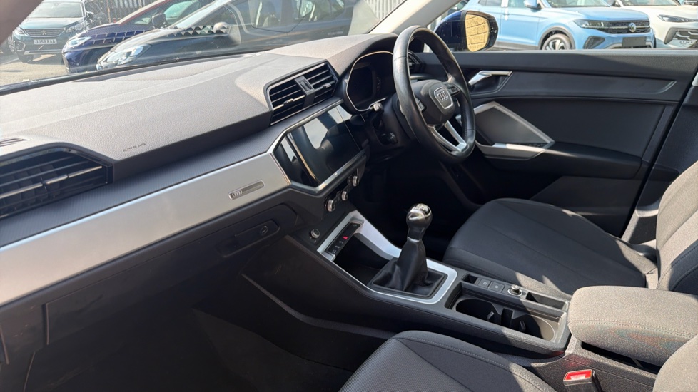 Audi Q3 35 TFSI Technik 5dr Petrol Estate - Image 9
