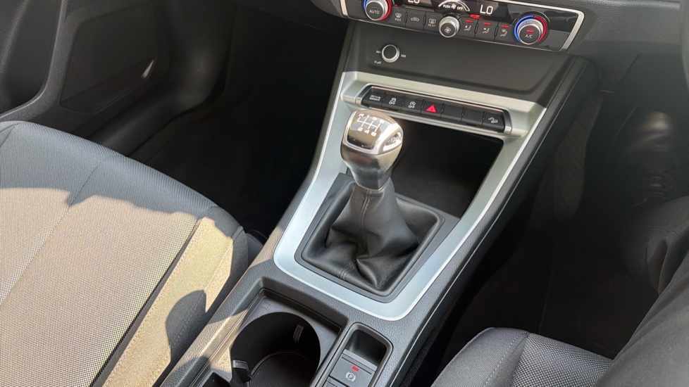 Audi Q3 35 TFSI Technik 5dr Petrol Estate - Image 13