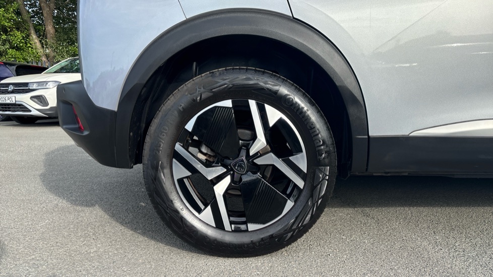 Peugeot 2008 1.2 PureTech 130 Allure 5dr Petrol Estate - Image 7