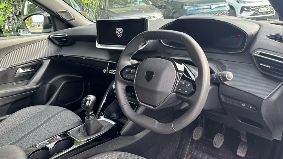 Peugeot 2008 1.2 PureTech 130 Allure 5dr Petrol Estate - Image 11