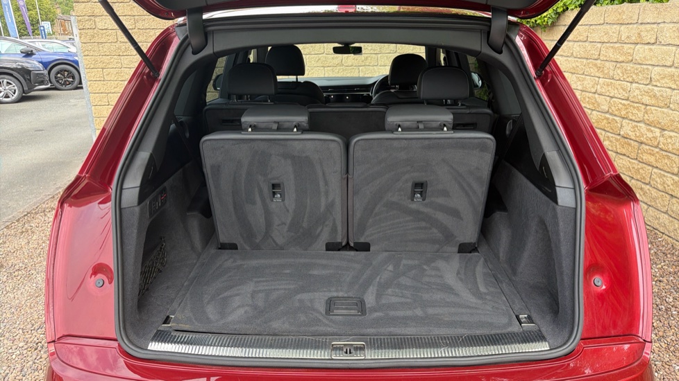 Audi Q7 45 TDI Quattro S Line 5dr Tiptronic Diesel Estate - Image 4
