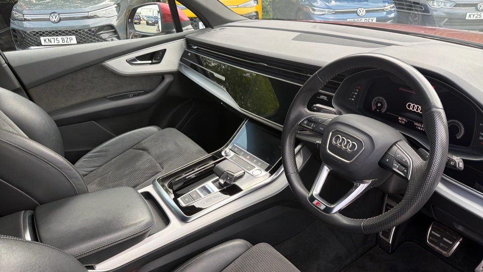 Audi Q7 45 TDI Quattro S Line 5dr Tiptronic Diesel Estate - Image 11