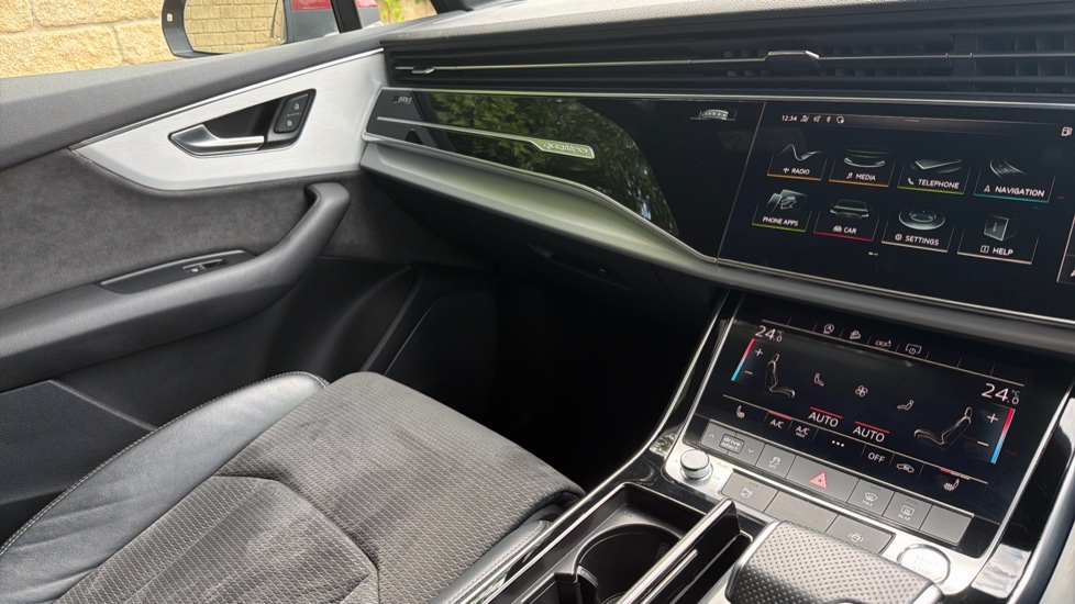 Audi Q7 45 TDI Quattro S Line 5dr Tiptronic Diesel Estate - Image 14