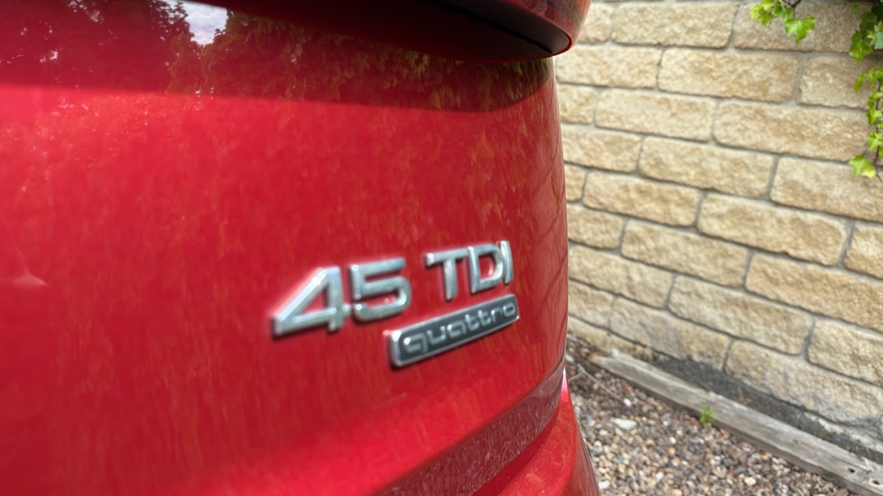 Audi Q7 45 TDI Quattro S Line 5dr Tiptronic Diesel Estate - Image 22
