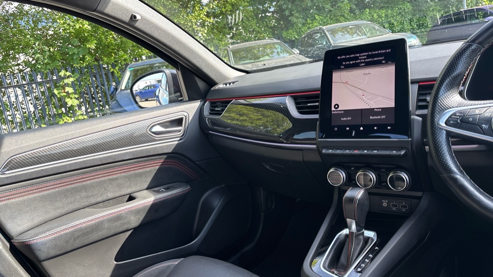 Renault Arkana 1.6 E-TECH Hybrid 145 R.S. Line 5dr Auto Hybrid Estate - Image 14