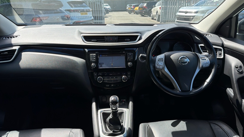 Nissan Qashqai 1.5 dCi Tekna 5dr Diesel Hatchback - Image 10