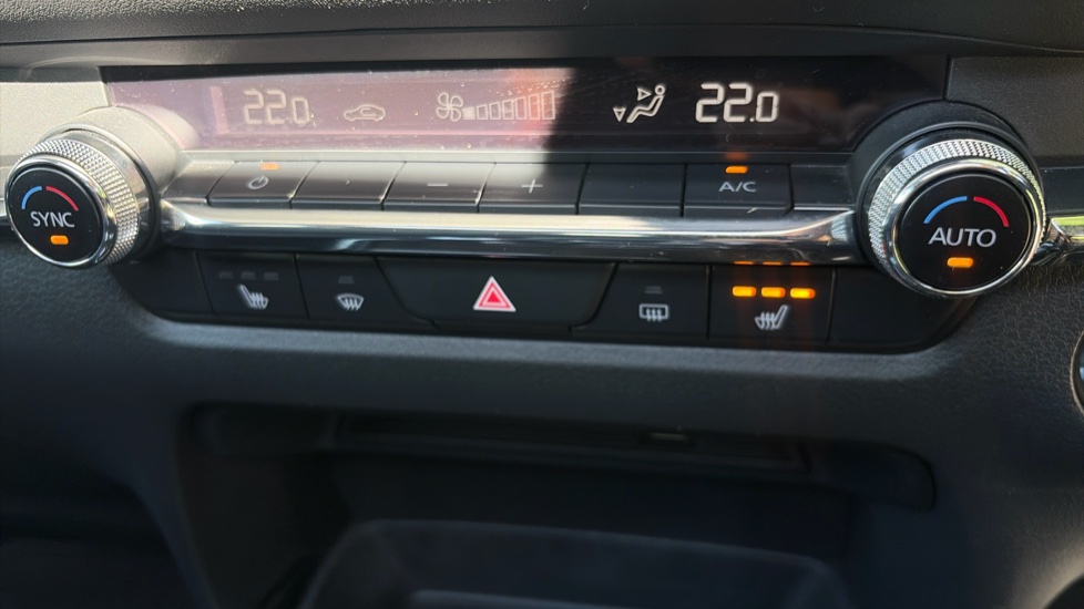 Mazda CX-30 2.0 e-Skyactiv X MHEV Sport Lux 5dr Petrol Hatchback - Image 21