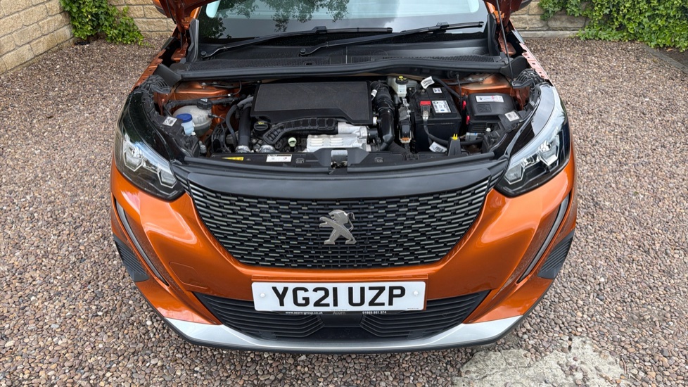 Peugeot 2008 1.2 PureTech 130 Allure 5dr EAT8 Petrol Estate - Image 8