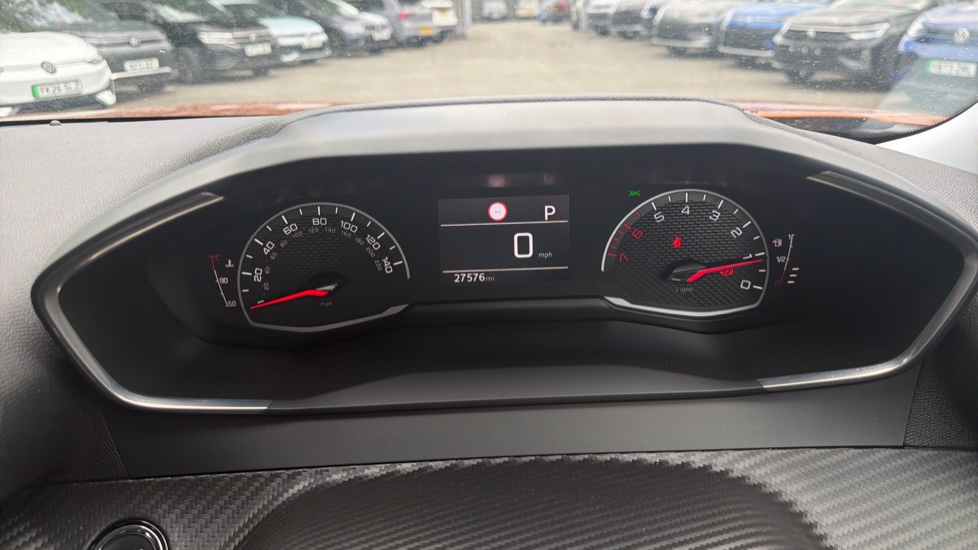 Peugeot 2008 1.2 PureTech 130 Allure 5dr EAT8 Petrol Estate - Image 18