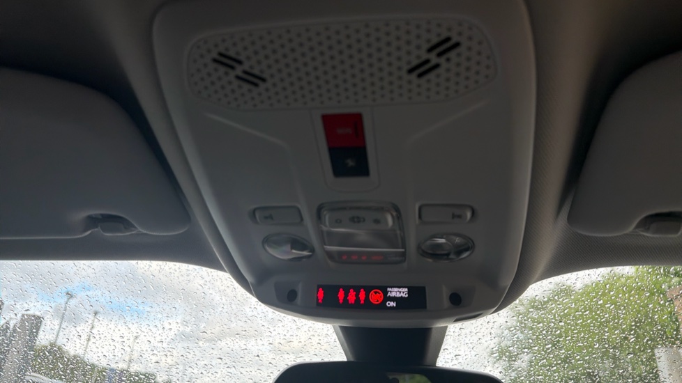 Peugeot 2008 1.2 PureTech 130 Allure 5dr EAT8 Petrol Estate - Image 28