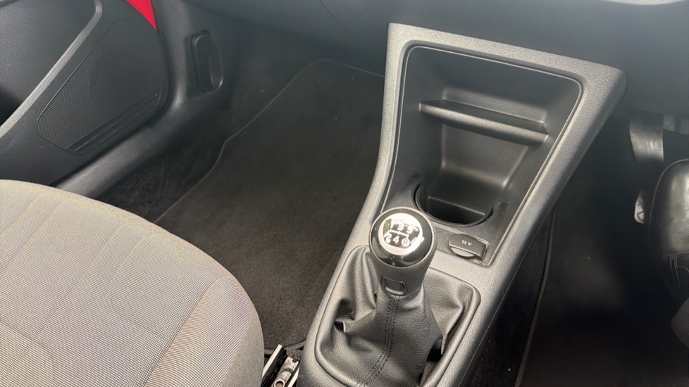 Volkswagen Up 1.0 Move Up 5dr Petrol Hatchback - Image 13