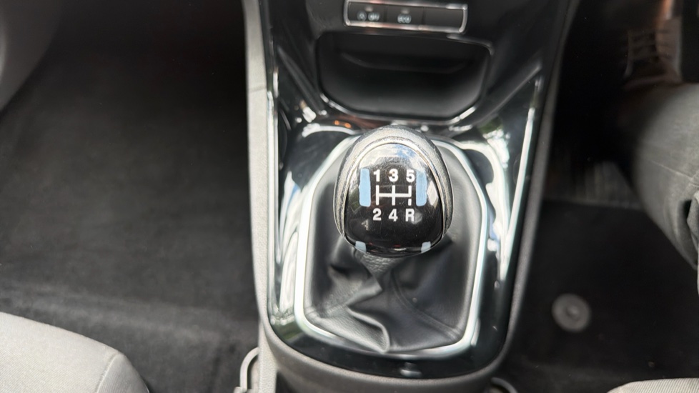 Ford Fiesta 1.0 EcoBoost 125 Zetec S 3dr Petrol Hatchback - Image 24