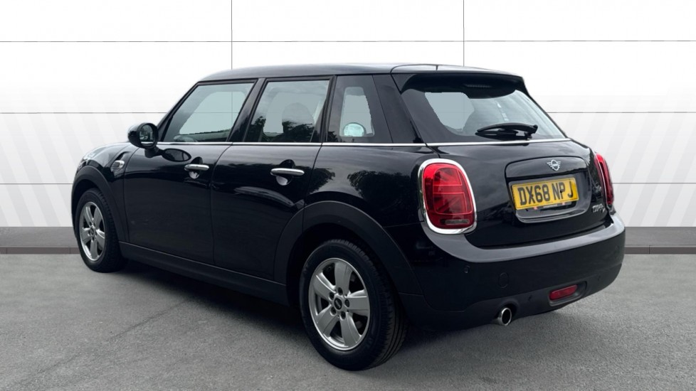 MINI Hatchback 1.5 Cooper D II 5dr Step Auto Diesel Hatchback - Image 2